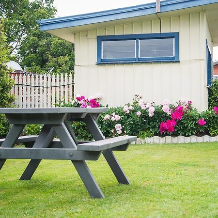 Alpenhorn Motel Te Anau Exterior photo